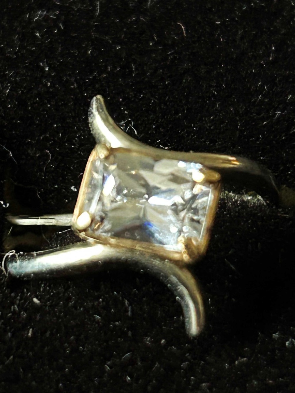 RING, 14Kt GOLD SETTING ON 14Kt WHITE GOLD SHANK  LADIES SIZE 5, RECTANGLE CUBIC